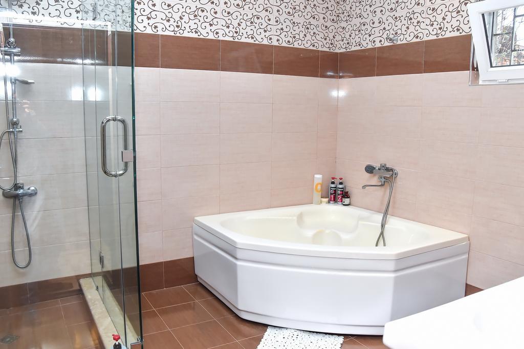 Sofia Otel Kutaisi Dış mekan fotoğraf